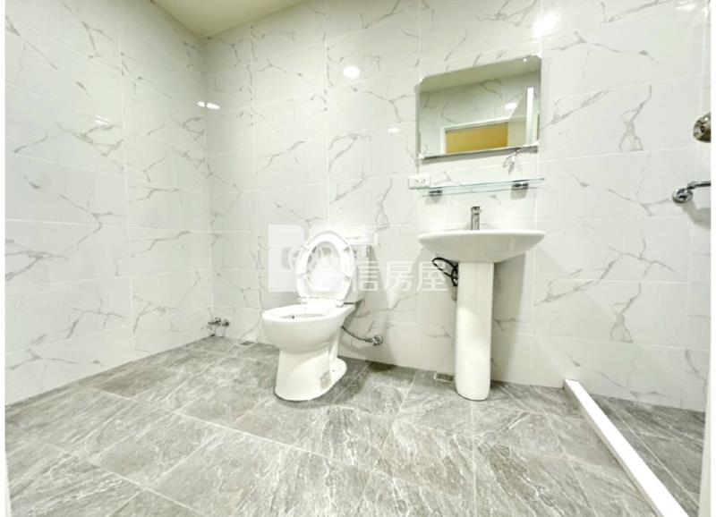 【新世紀】忠愛莊透天(全新整理)房屋室內格局與周邊環境