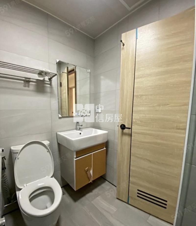 曇築7三房車房屋室內格局與周邊環境