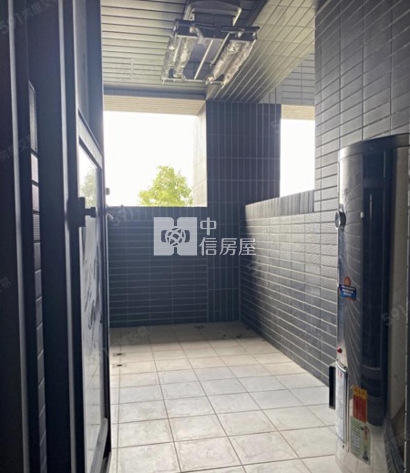 曇築7三房車房屋室內格局與周邊環境