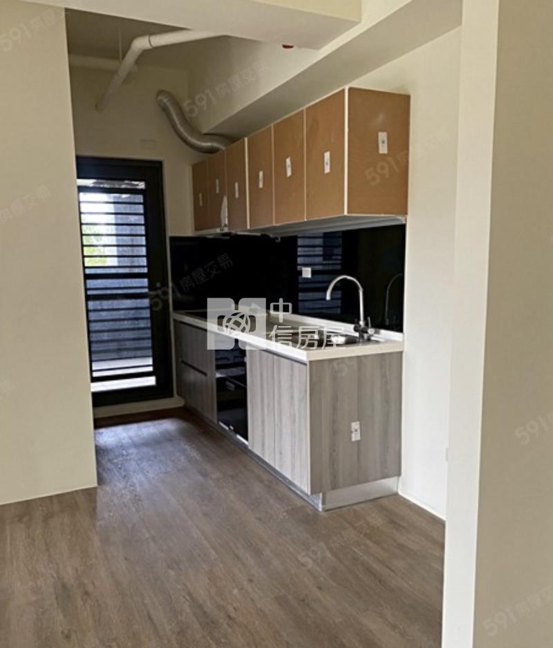 曇築7三房車房屋室內格局與周邊環境