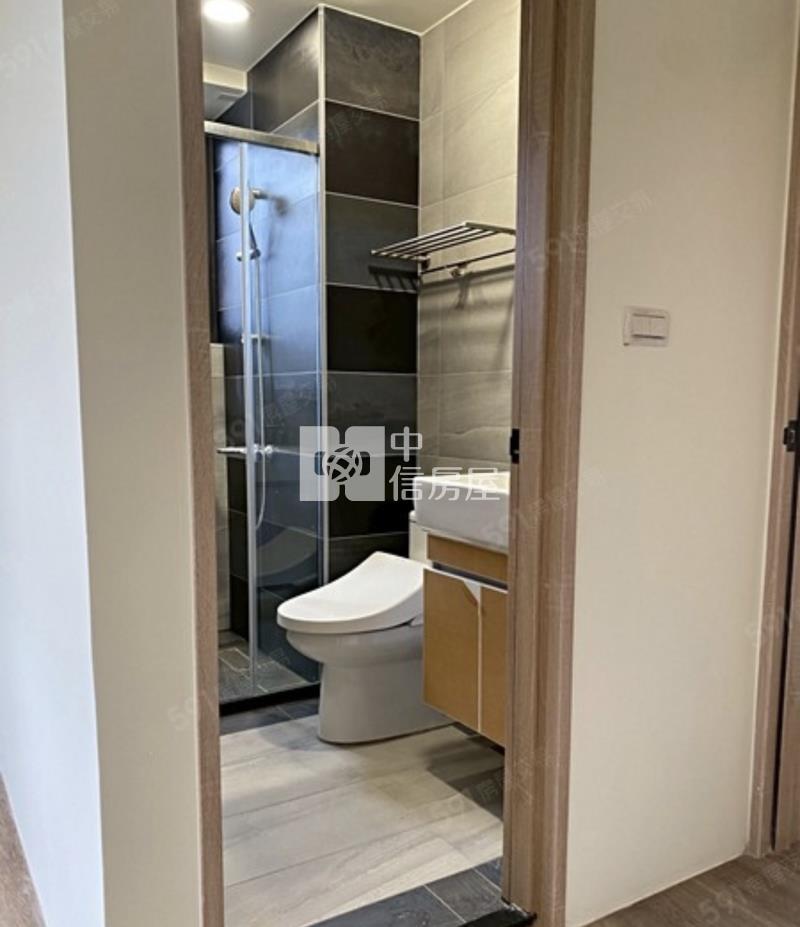 曇築7三房車房屋室內格局與周邊環境