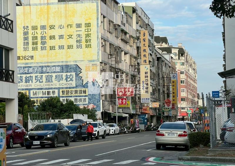 安平五期稀有樓店+車位房屋室內格局與周邊環境