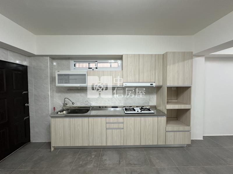 歸仁商圈1+2樓整新樓店房屋室內格局與周邊環境