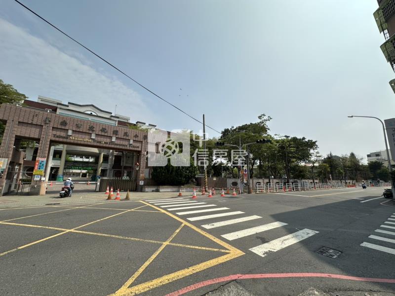 歸仁商圈1+2樓整新樓店房屋室內格局與周邊環境