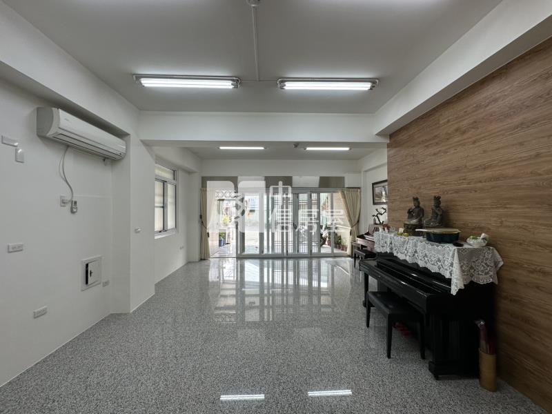 歸仁商圈1+2樓整新樓店房屋室內格局與周邊環境