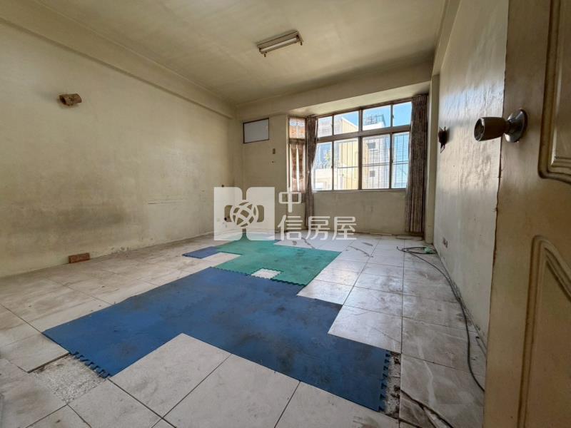 北安臨商60買尬大坪數店住透天房屋室內格局與周邊環境