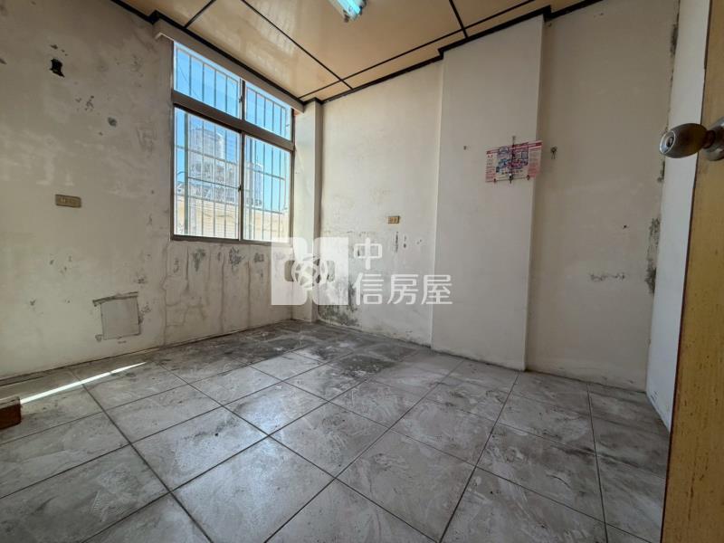 北安臨商60買尬大坪數店住透天房屋室內格局與周邊環境