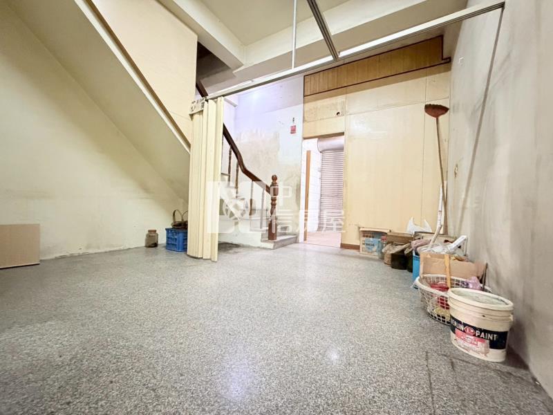 北安臨商60買尬大坪數店住透天房屋室內格局與周邊環境