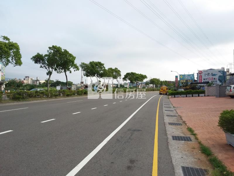 龍潭交流道大面寬店面房屋室內格局與周邊環境