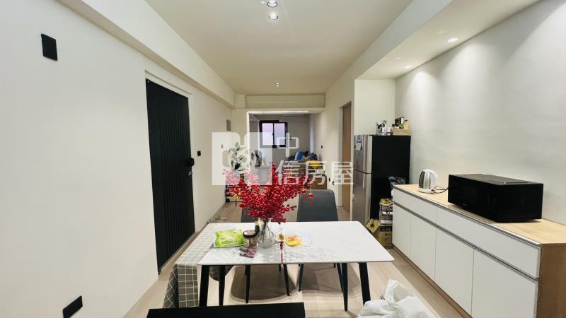 忠貞國小電梯 3 房房屋室內格局與周邊環境