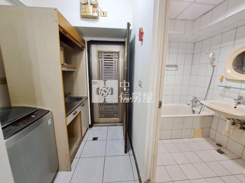 美麗島+信義國小雙捷運套房房屋室內格局與周邊環境