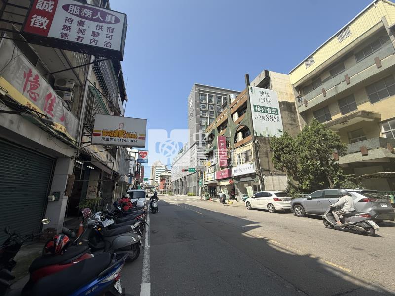 巨城民族店面房屋室內格局與周邊環境