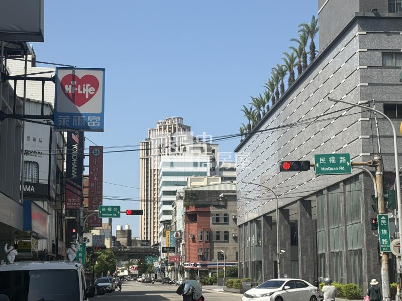 巨城民族店面房屋室內格局與周邊環境