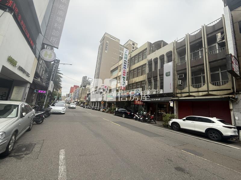 巨城民族店面房屋室內格局與周邊環境