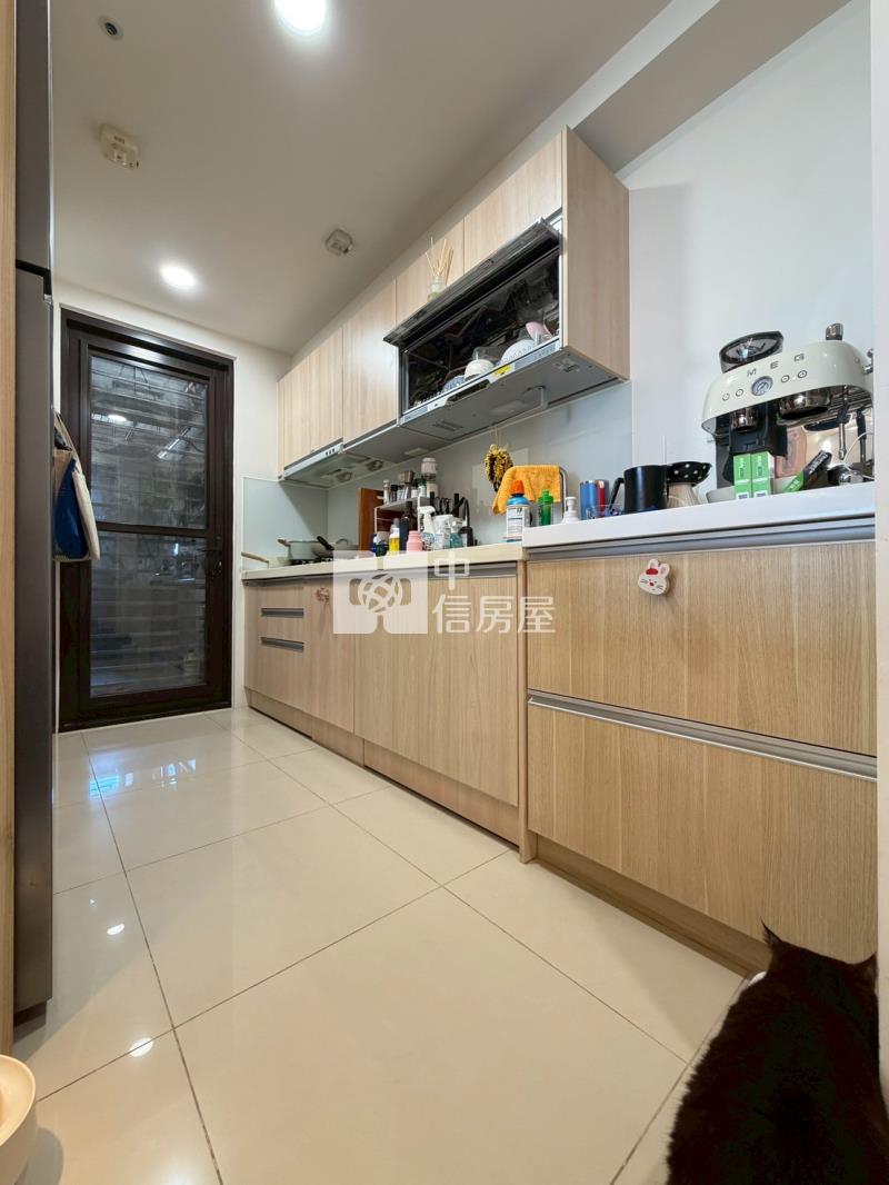 綠園道高樓層無限視野大四房雙平車房屋室內格局與周邊環境