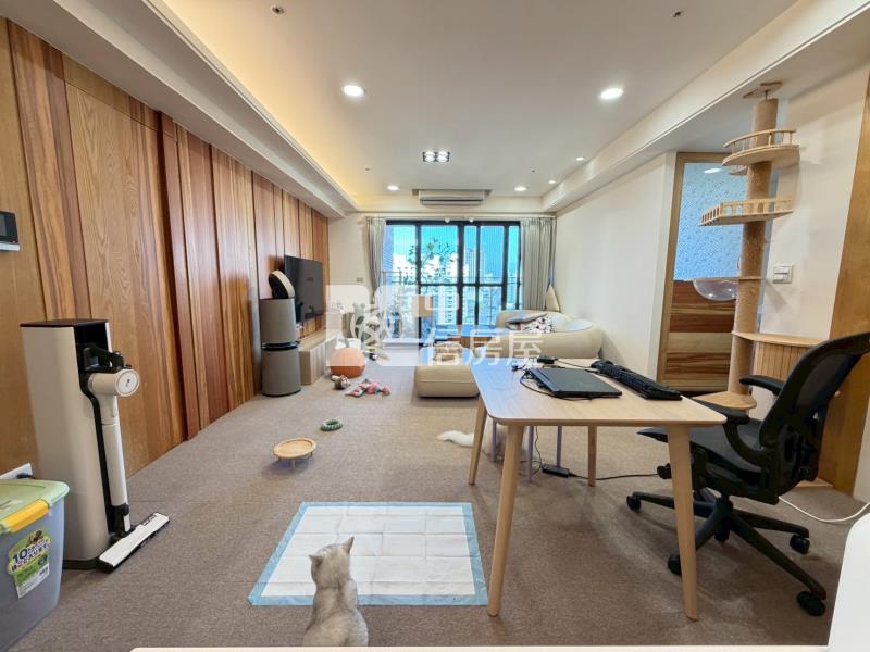 綠園道高樓層無限視野大四房雙平車