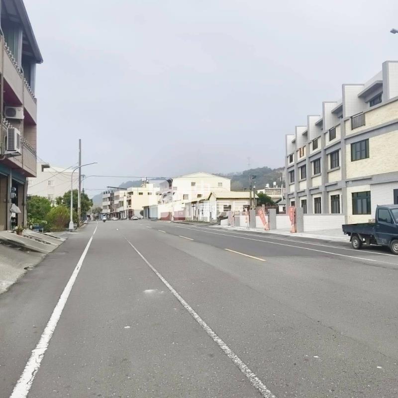 林內鄉住宅區建地房屋室內格局與周邊環境