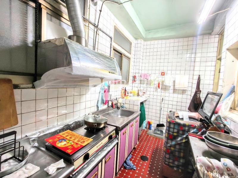 太平*803國軍醫*超便宜透天668萬*歡迎預約參觀房屋室內格局與周邊環境