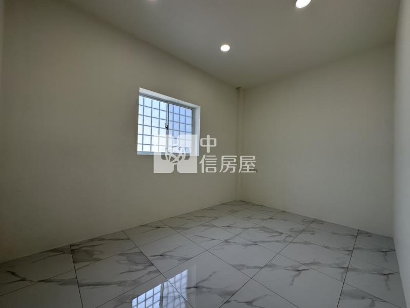 安南海中翻新車墅房屋室內格局與周邊環境