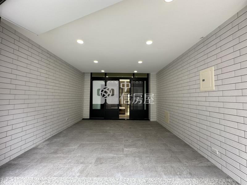 安南海中翻新車墅房屋室內格局與周邊環境