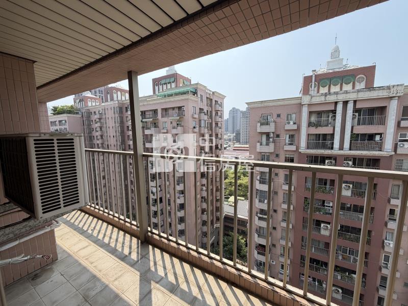 海德堡雲端大露台景觀四房平車房屋室內格局與周邊環境