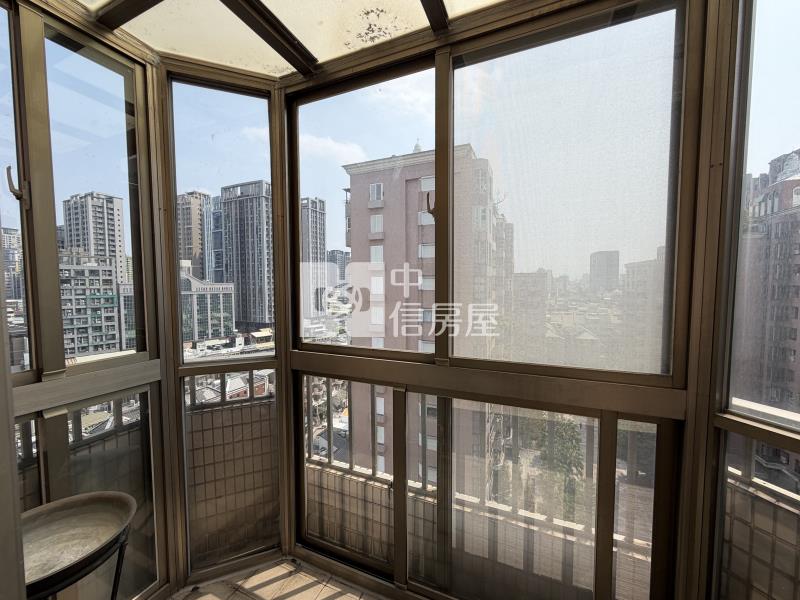 海德堡雲端大露台景觀四房平車房屋室內格局與周邊環境