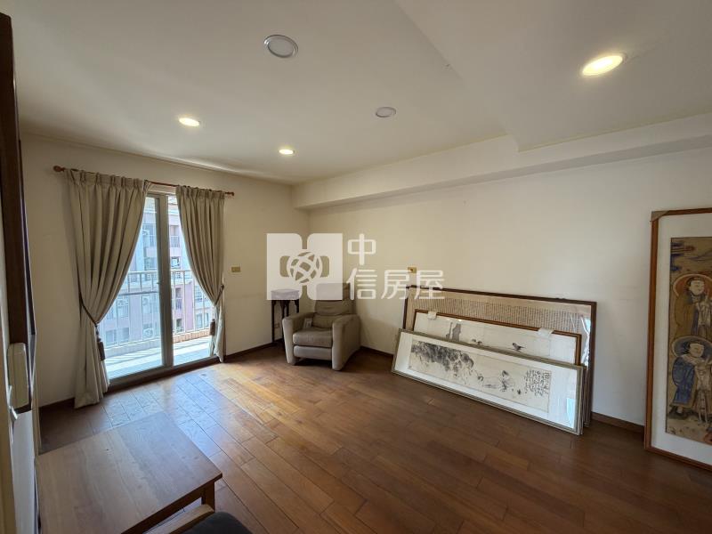 海德堡雲端大露台景觀四房平車房屋室內格局與周邊環境