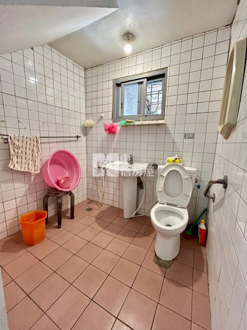 斗六雲林國小田字型住家房屋室內格局與周邊環境