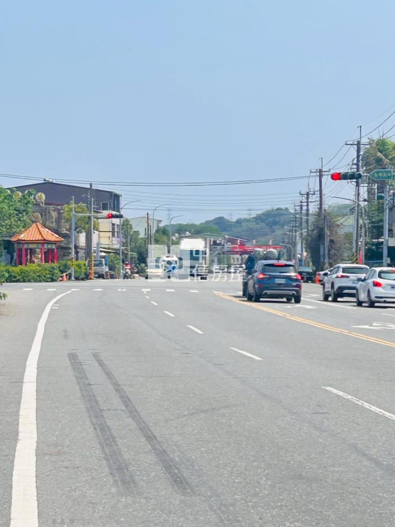 林內國道三店面房屋室內格局與周邊環境