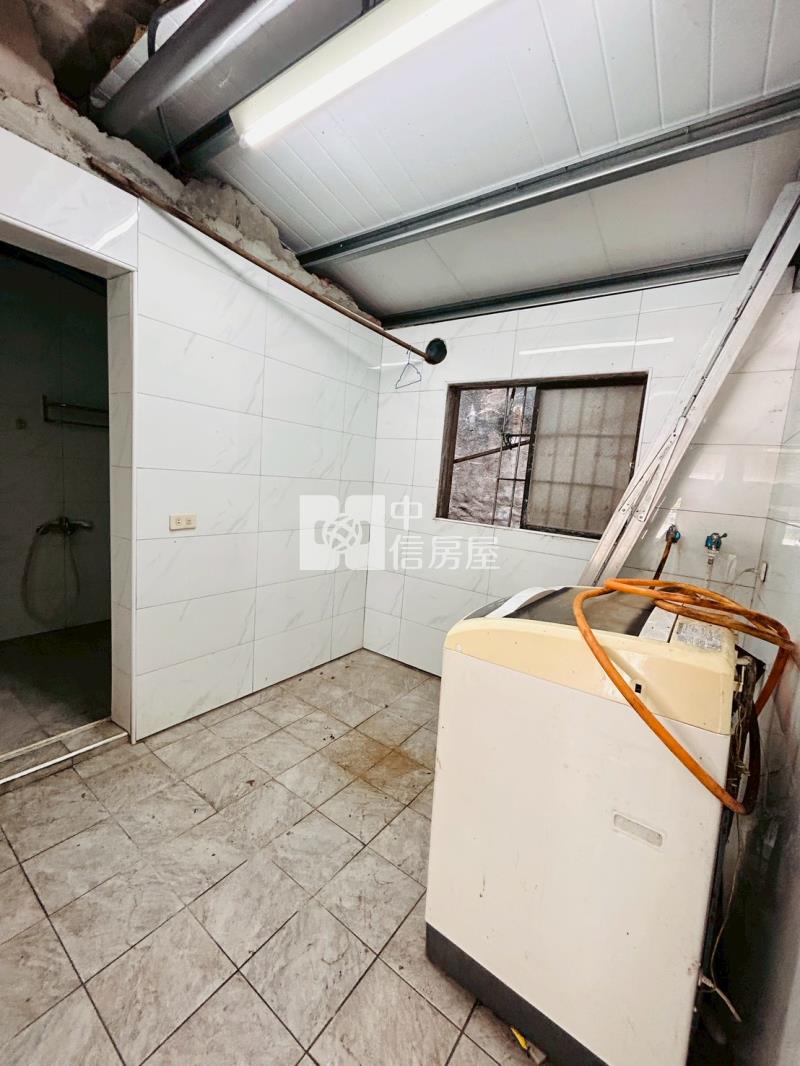 林內國道三店面房屋室內格局與周邊環境