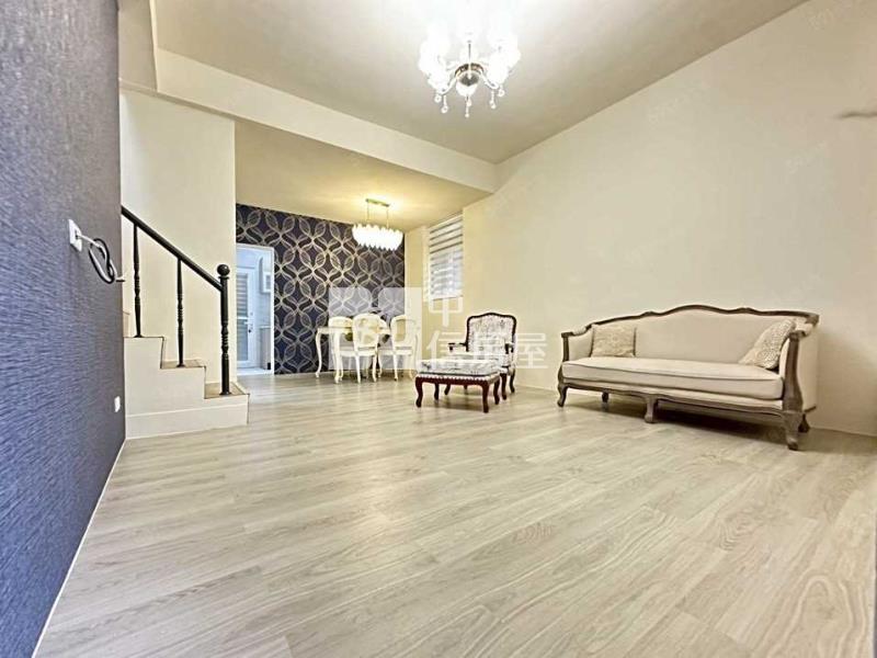 崙坪一路 整新透天房屋室內格局與周邊環境