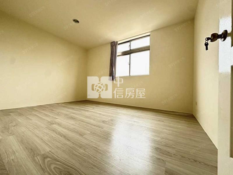 崙坪一路 整新透天房屋室內格局與周邊環境