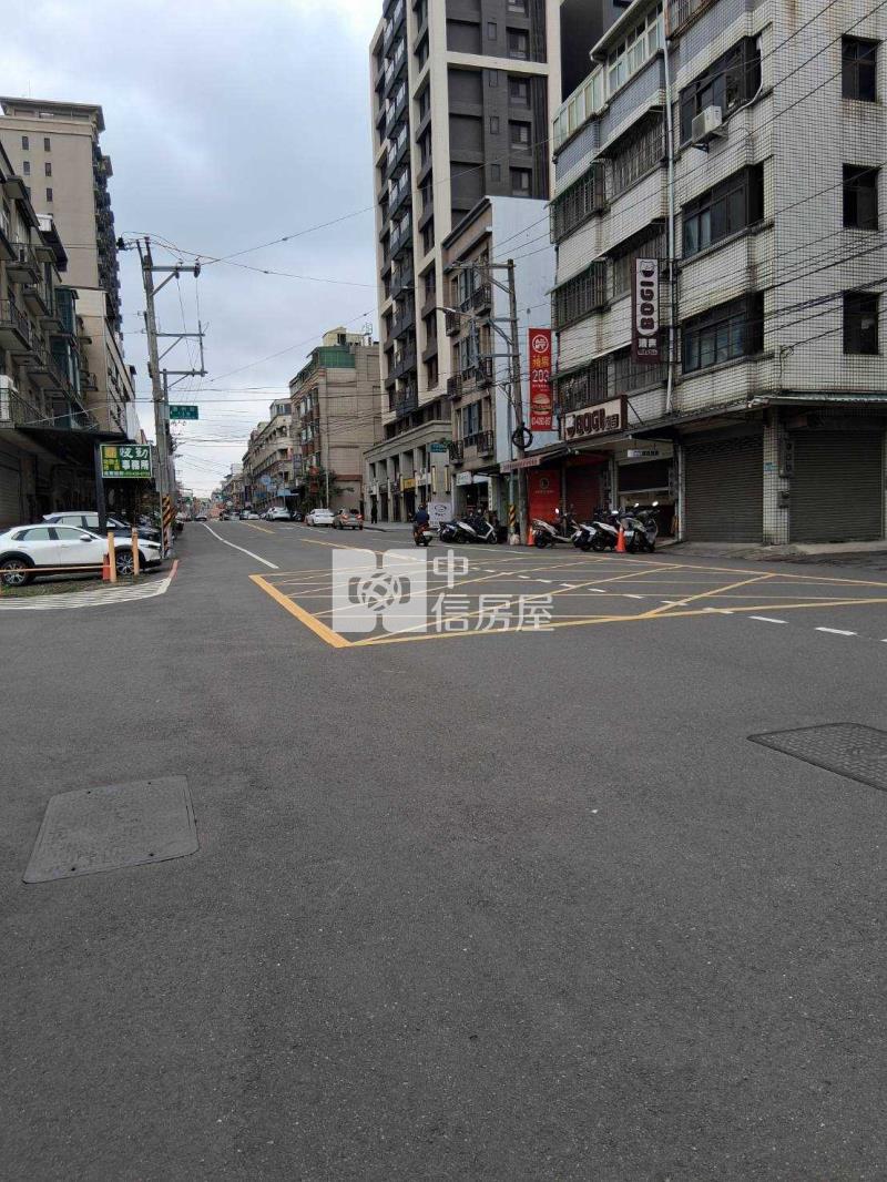 平鎮全聯旁前院停車別墅房屋室內格局與周邊環境