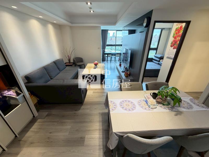 高工商圈次頂樓大兩房平車精裝美屋房屋室內格局與周邊環境