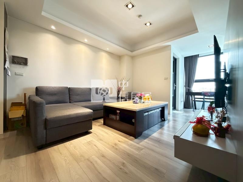 高工商圈次頂樓大兩房平車精裝美屋房屋室內格局與周邊環境