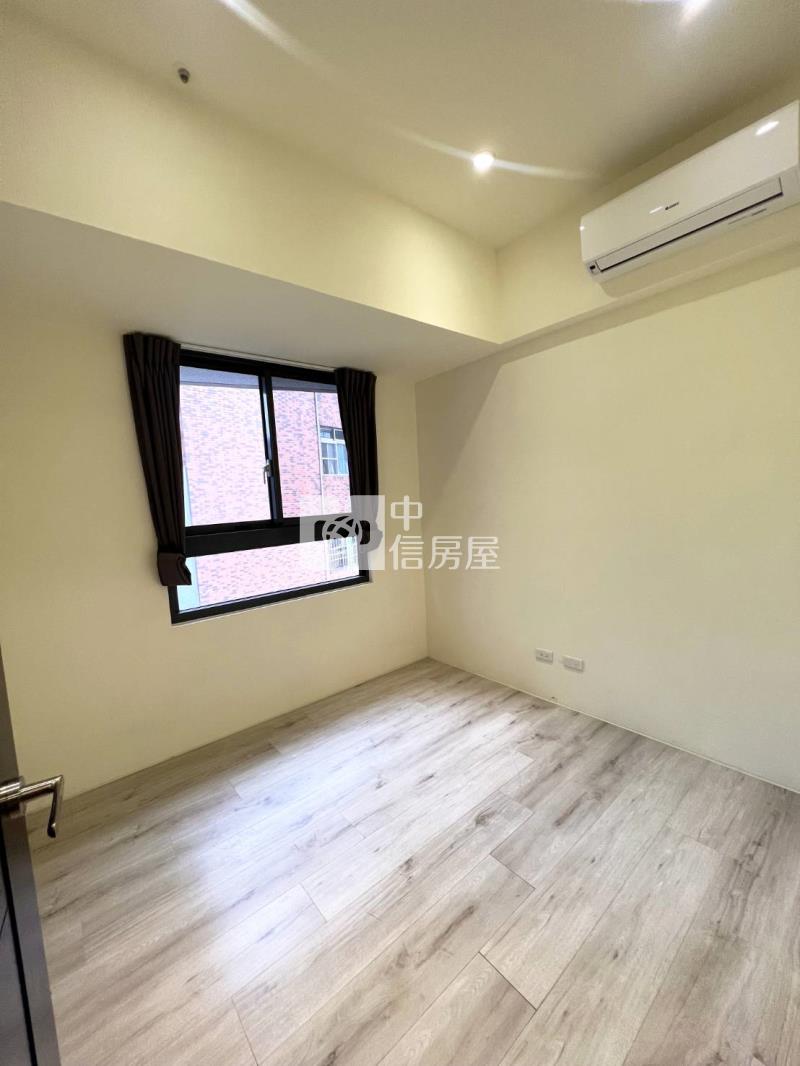 十五期新市政｜輕屋齡北歐風三房露台戶+B1平車房屋室內格局與周邊環境