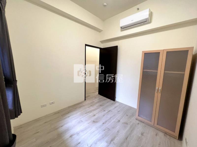 十五期新市政｜輕屋齡北歐風三房露台戶+B1平車房屋室內格局與周邊環境