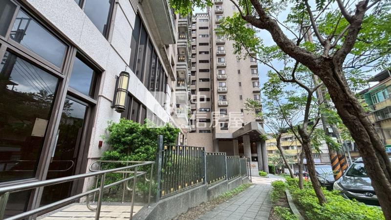 好吉市1-2樓店面房屋室內格局與周邊環境