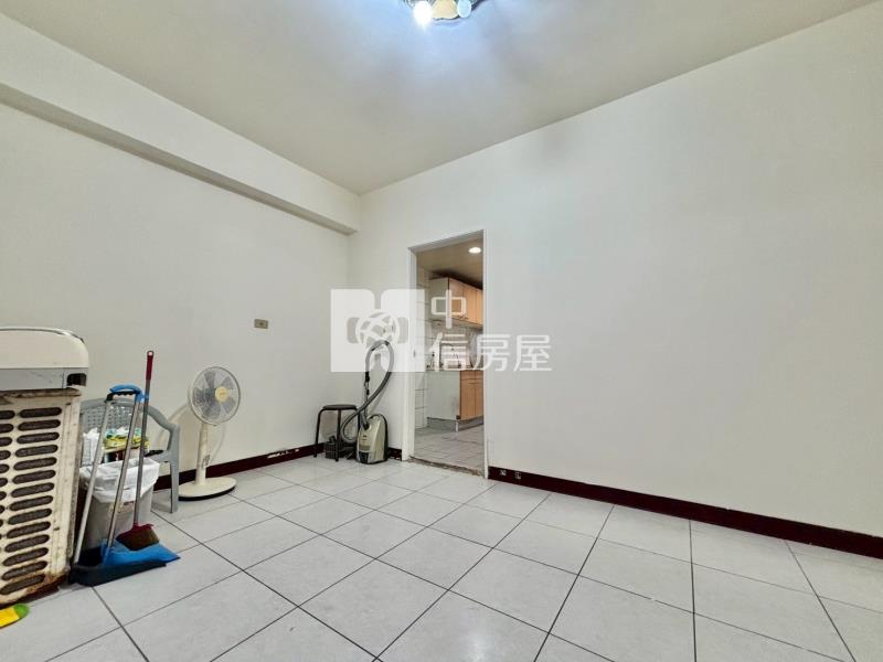 大慶三期前區屋況佳三房房屋室內格局與周邊環境