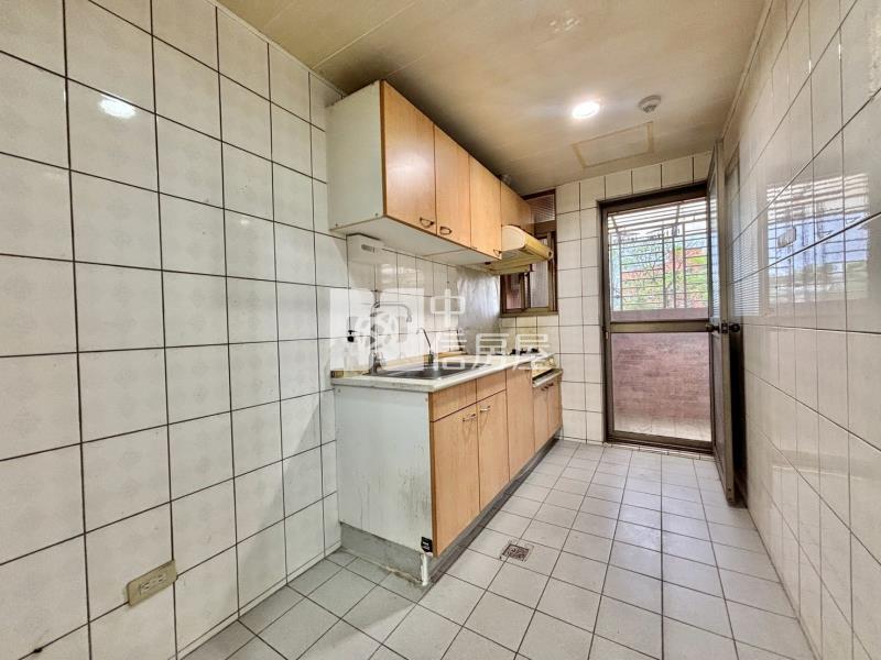 大慶三期前區屋況佳三房房屋室內格局與周邊環境