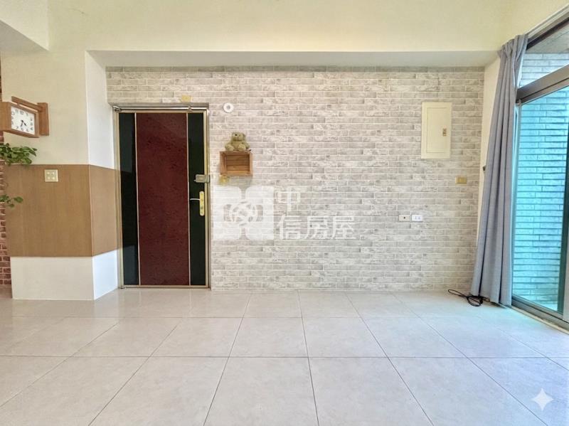 暖暖羅傑名人巷文青兩房房屋室內格局與周邊環境