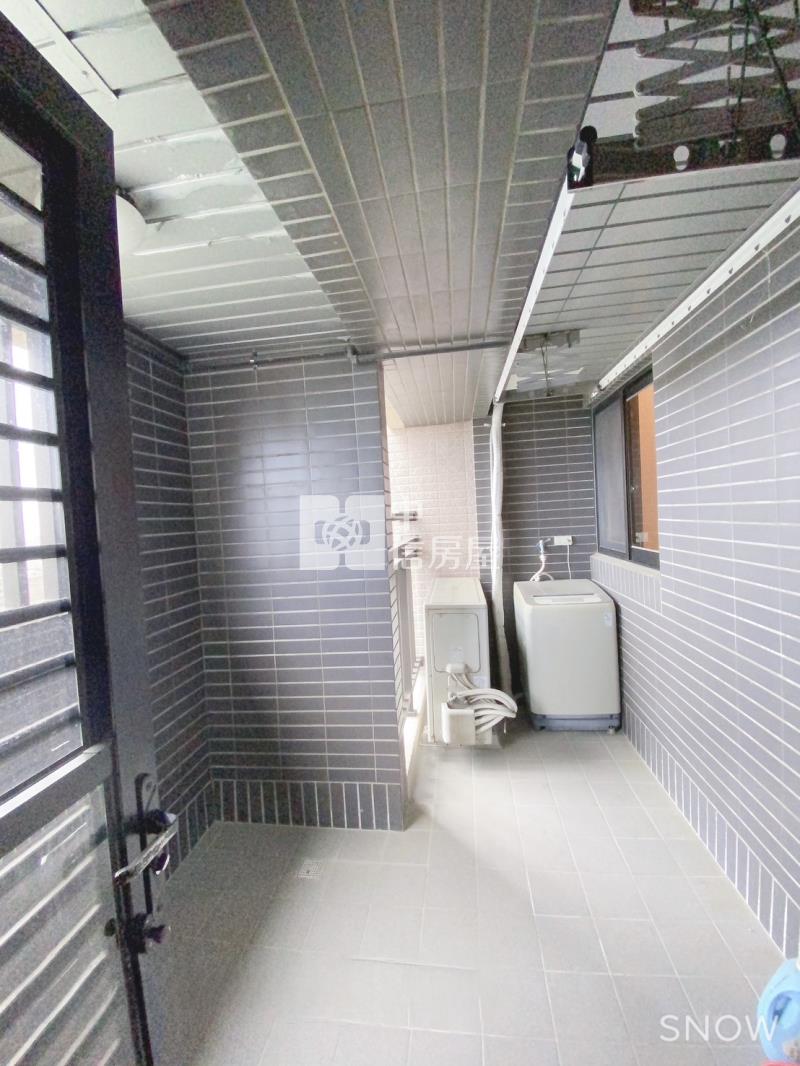 新悅城兩房平車美宅房屋室內格局與周邊環境