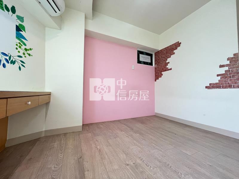 近鳳山體育館美美大四房房屋室內格局與周邊環境