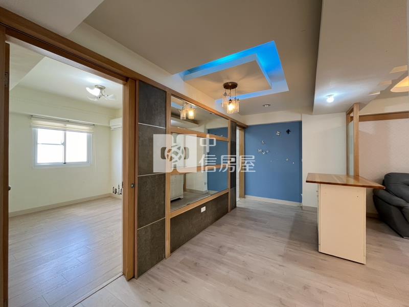 近鳳山體育館美美大四房房屋室內格局與周邊環境