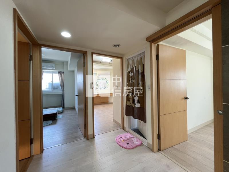 近鳳山體育館美美大四房房屋室內格局與周邊環境