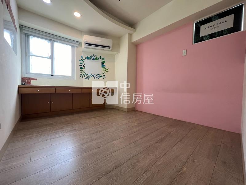 近鳳山體育館美美大四房房屋室內格局與周邊環境