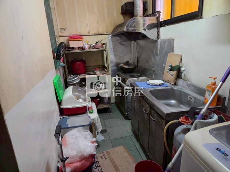 中山路旁店面房屋室內格局與周邊環境