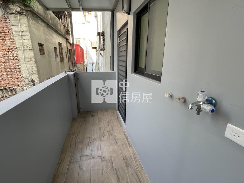 三多光華翻新大面寬美透天房屋室內格局與周邊環境