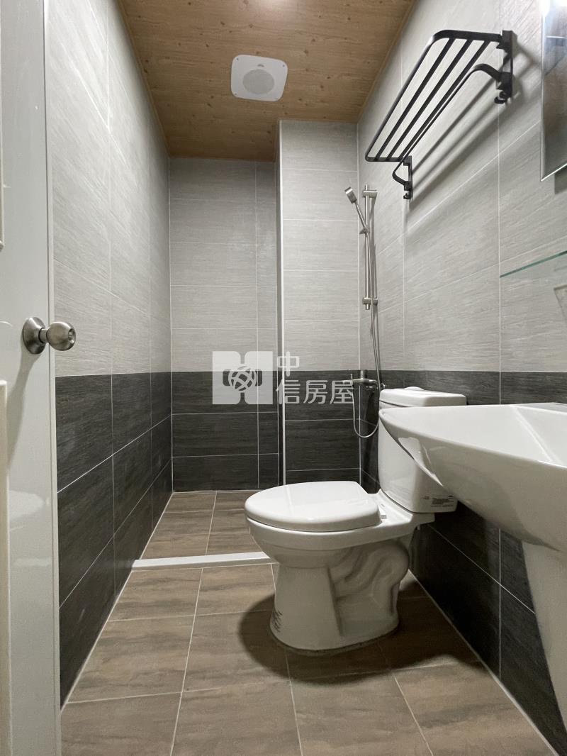 三多光華翻新大面寬美透天房屋室內格局與周邊環境