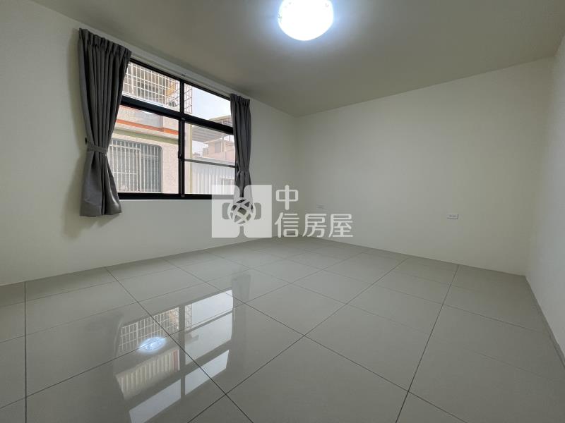 三多光華翻新大面寬美透天房屋室內格局與周邊環境